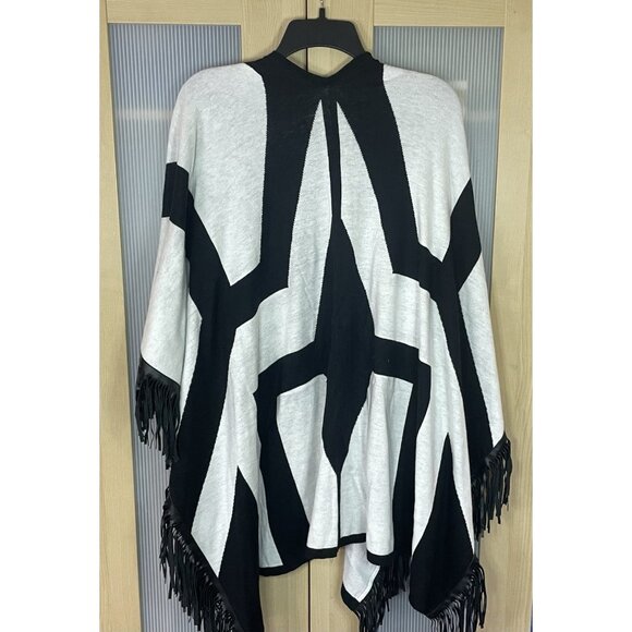 Chicos Sweater Wrap Cardigan Poncho Fringe Retro Western OS Casual Travel - Picture 4 of 4
